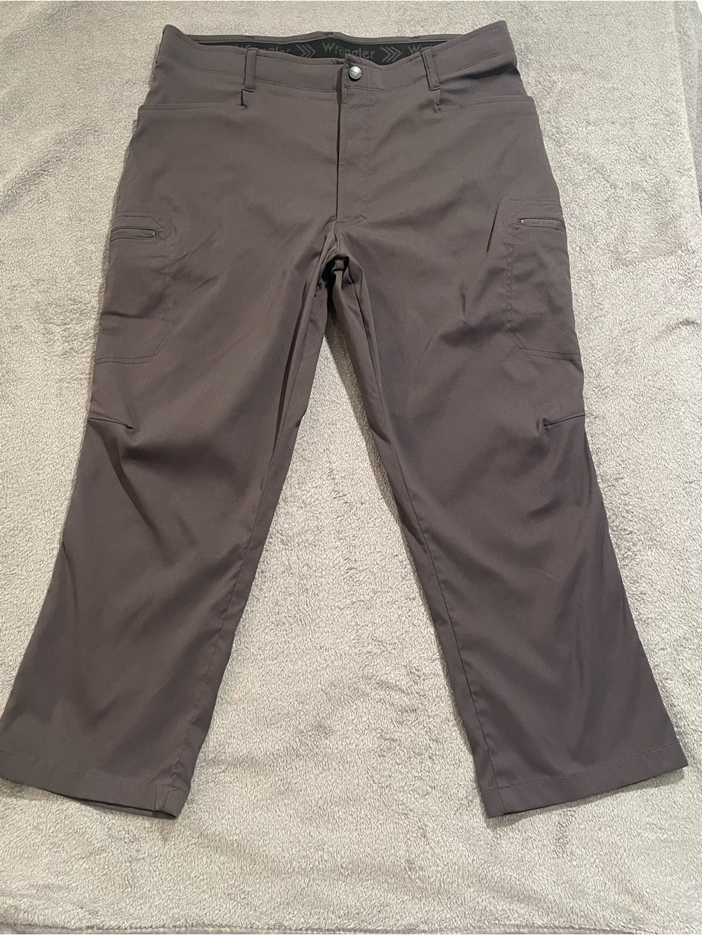 Wrangler Men's Dark Gray Cargo Pants - Utility Performance